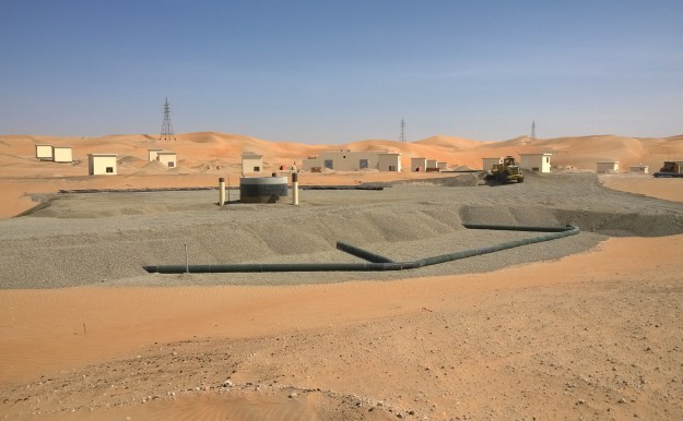 FIGURE 1: REALISATION OF A SUBSURFACE INFILTRATION BASIN WITH 105 ASR WELLS IN THE LIWA DESERT.